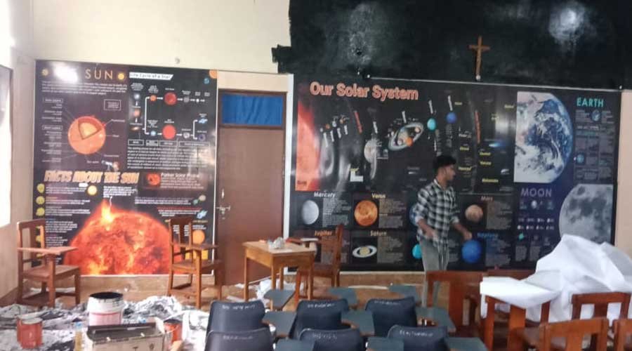 Indoor Advertising & Branding